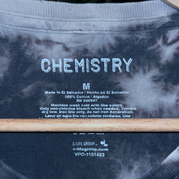 Retro Chemistry Find Balance Cotton Graphic Tee - Picture 3 of 3